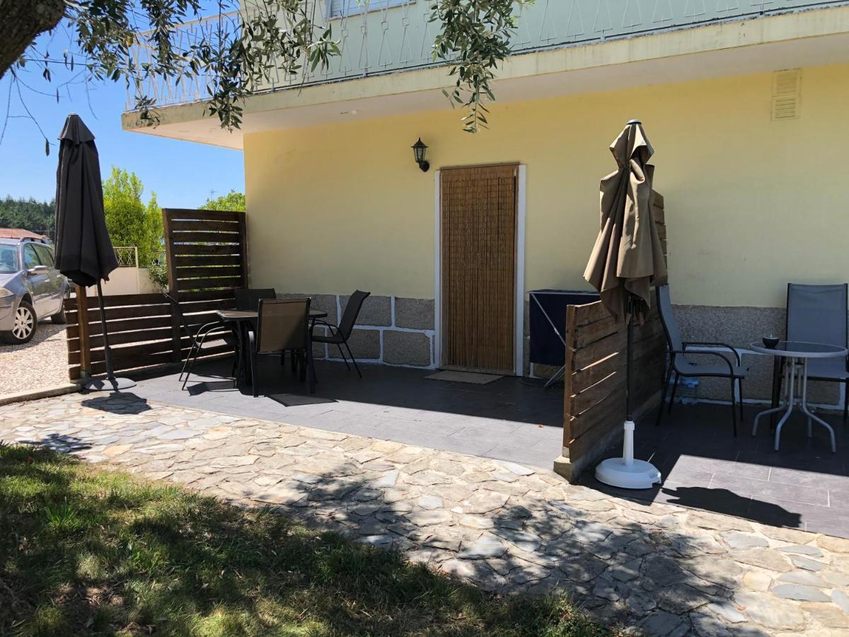 شقة A Casa Amarela Pinheiro de Coja المظهر الخارجي الصورة