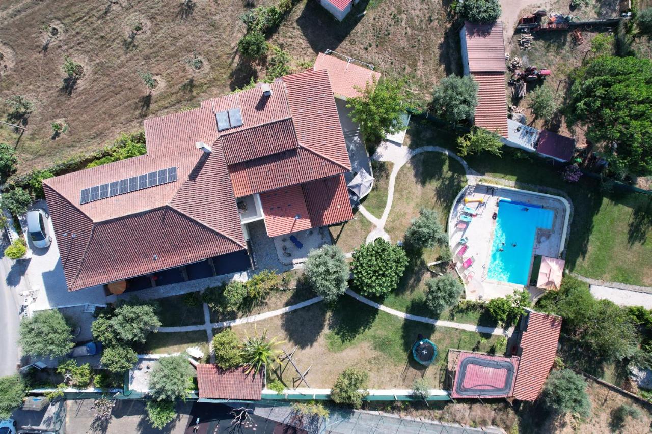 شقة A Casa Amarela Pinheiro de Coja المظهر الخارجي الصورة