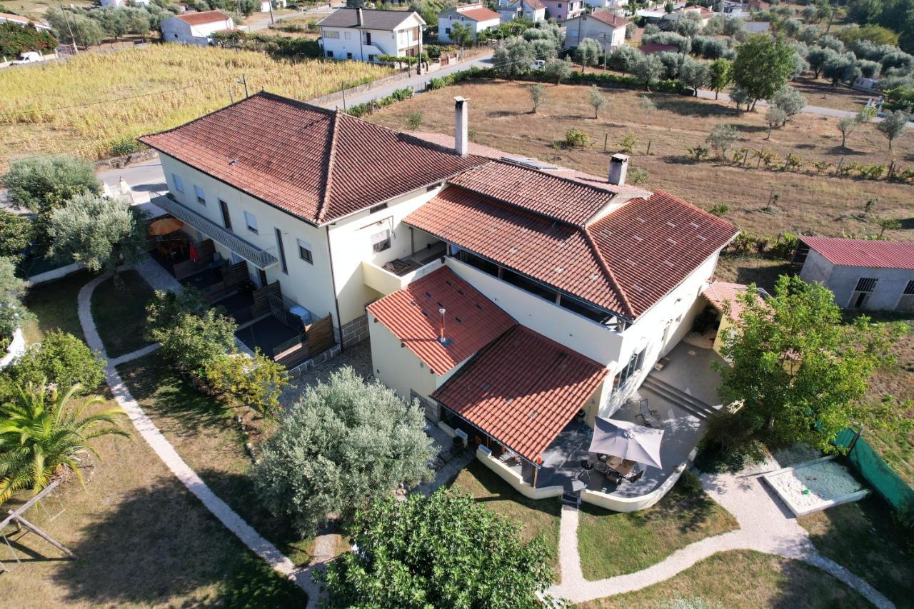 شقة A Casa Amarela Pinheiro de Coja المظهر الخارجي الصورة