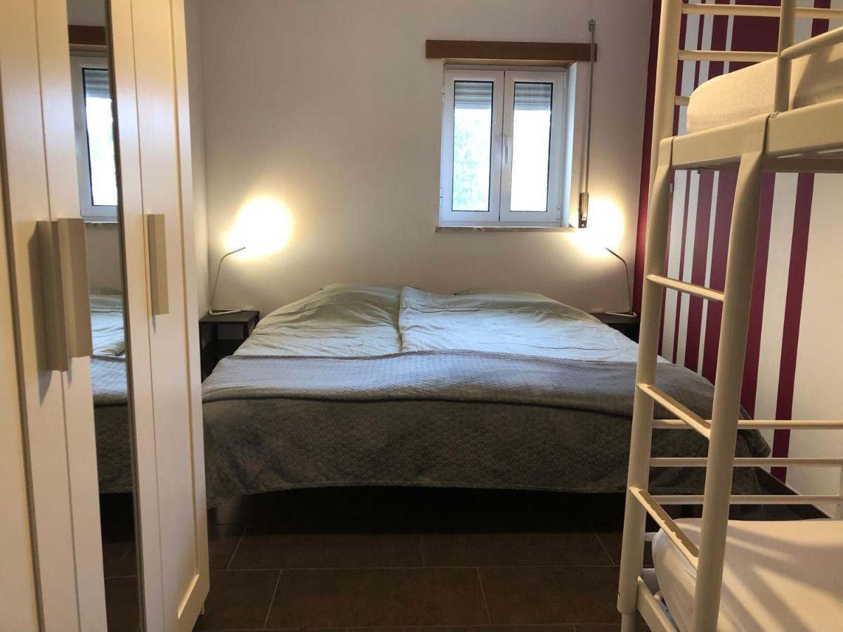 شقة A Casa Amarela Pinheiro de Coja المظهر الخارجي الصورة